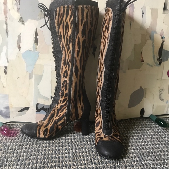Boho Tall Boots BOLO for Born, lace-up front side zipper, zebra print leather - Picture 2 of 6